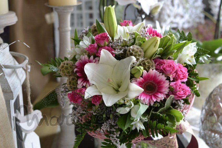 Ramo de liliuns, gerberas, alstromeria y rosas spray