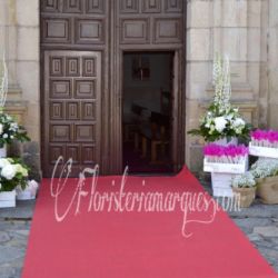 Decoración para la entrada de la iglesia