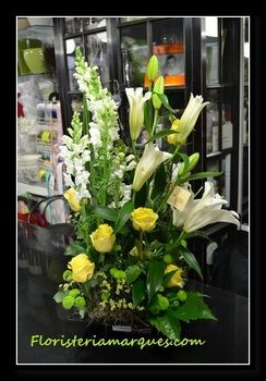 Centro lineal tonos amarillos