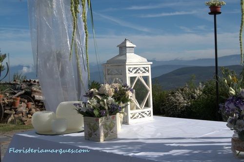 Faroles y flores