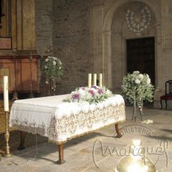 Decoración floral de la colegiata de Villafranca del Bierzo