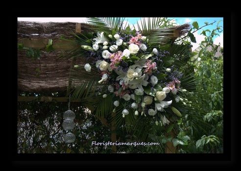 Detalle de centro para decoración de pérgola