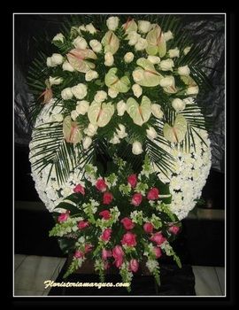 Corona doble cabecero anturiuns y rosas